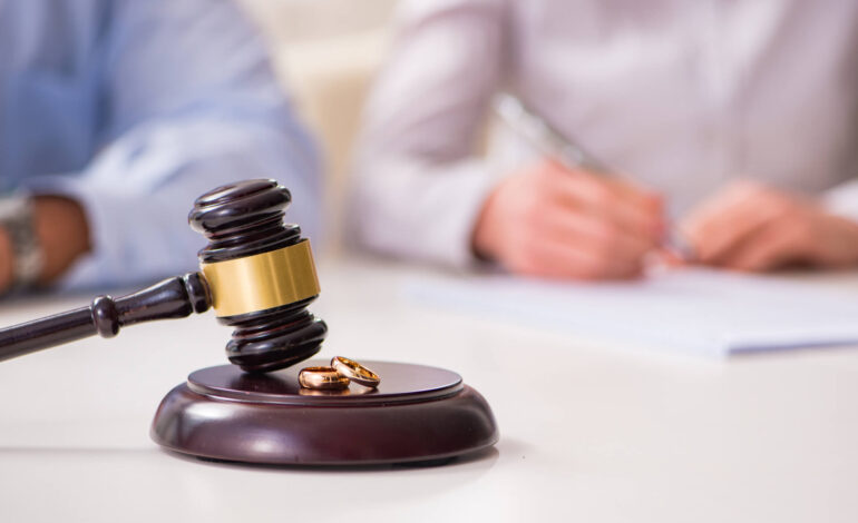 Can A Divorce Lawyer Help You Avoid Going To Court?